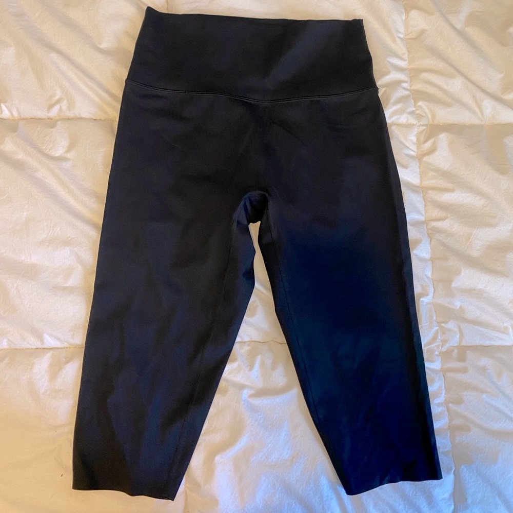Aerie black cropped leggings